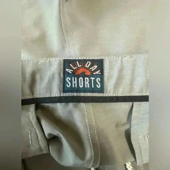 Faherty shorts - Picture 7 of 9